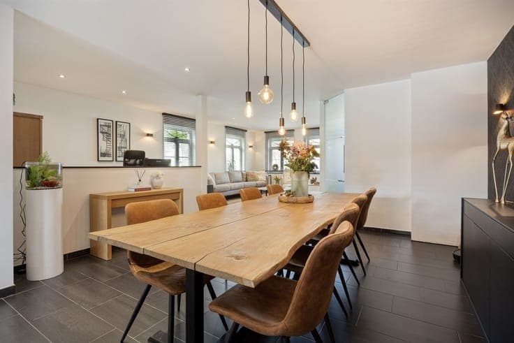 Perfect onderhouden charmante pastoriewoning in rustige wijk