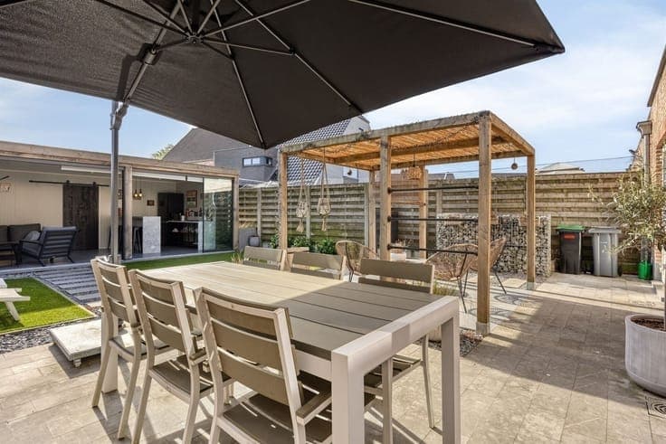 Perfect onderhouden charmante pastoriewoning in rustige wijk