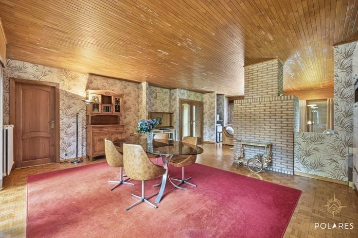 Timeless villa full of charm, pure tranquility on an except