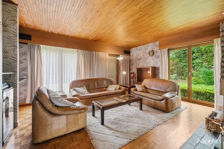 Timeless villa full of charm, pure tranquility on an except
