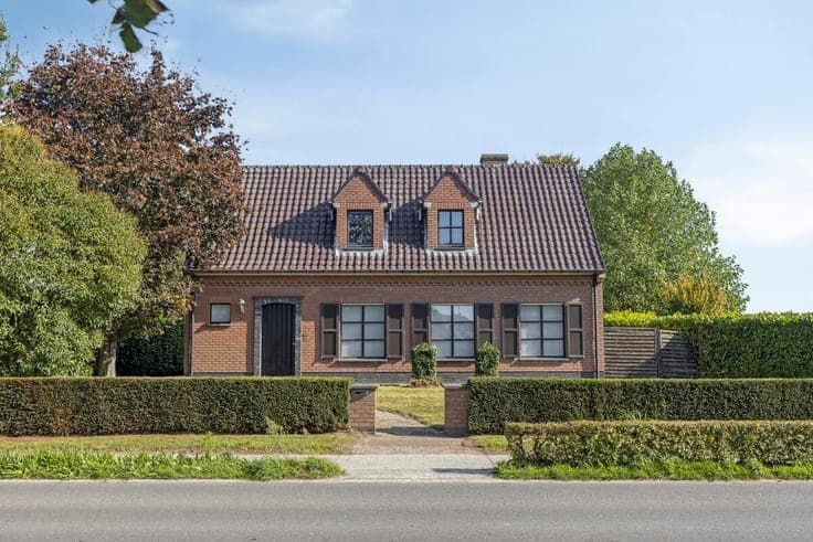 Spacious open building in Zomergem for sale