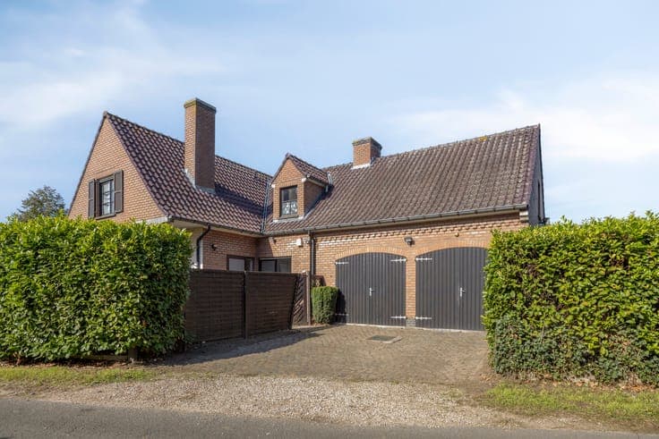Spacious open building in Zomergem for sale