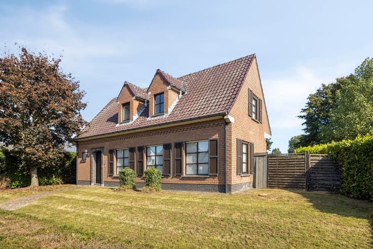 Spacious open building in Zomergem for sale