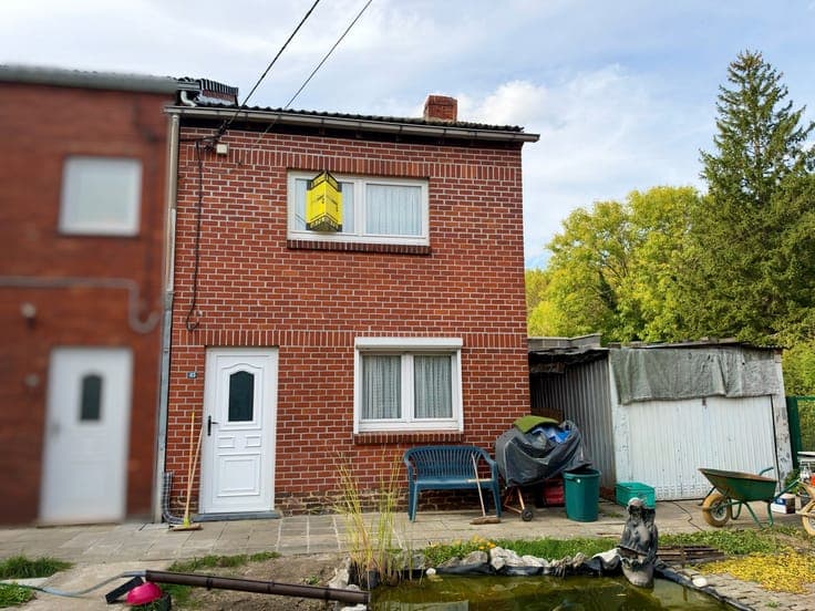 House in Gilly