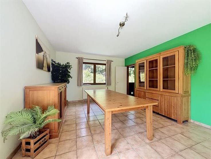 Proche du centre de Grez, maison 4 ch. avec garage