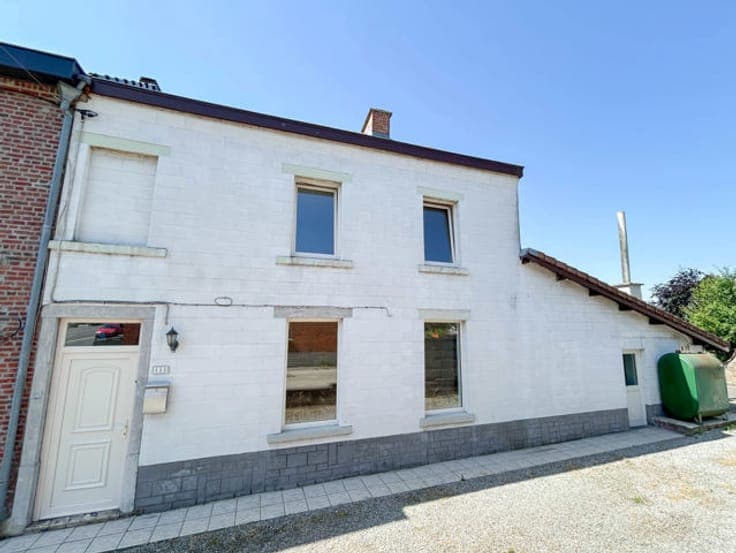 House in Fontaine-l'Evêque