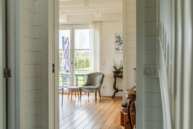 Stunning Volumes, Cottage Spirit & Open Views
