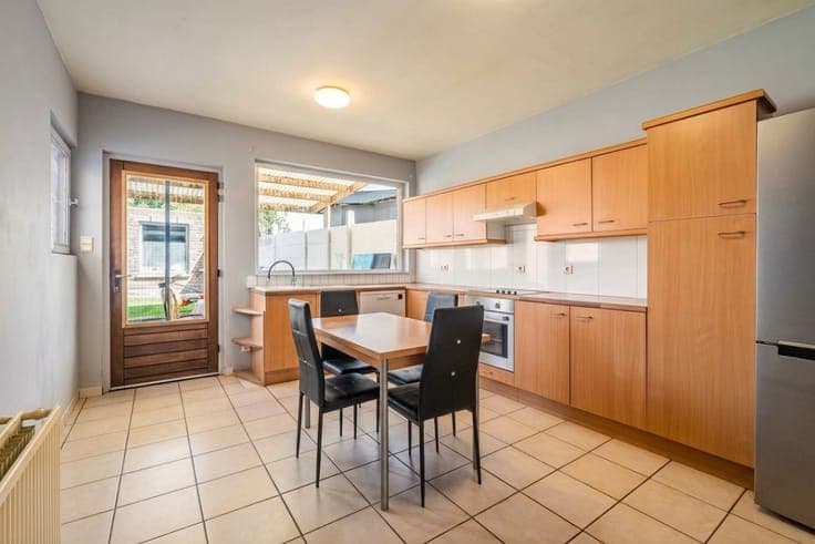 Spacious, energy-efficient home with 3 bedrooms and garage