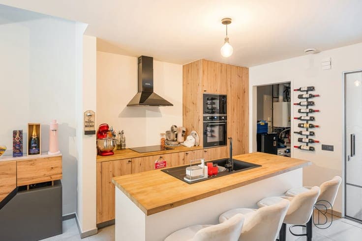 Stijlvolle nieuwbouwwoning met 3 slaapkamers, 2 badkamers en