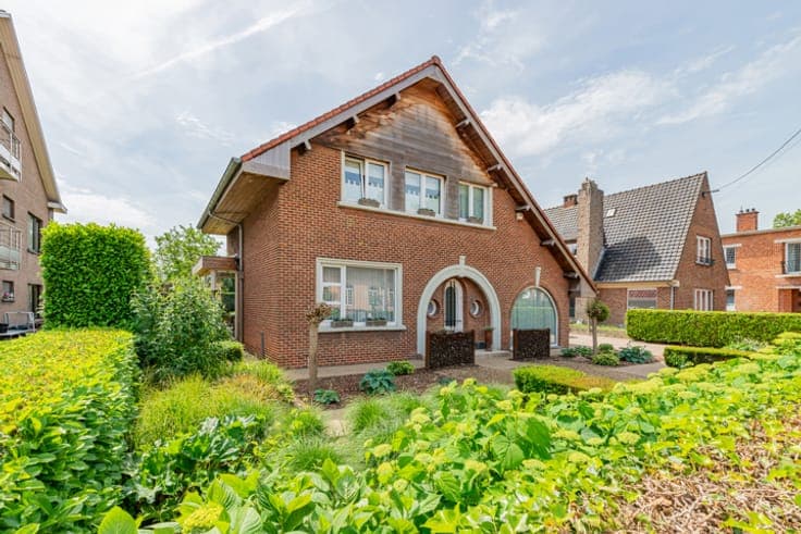 Detached home with spacious garden in Lembeek
