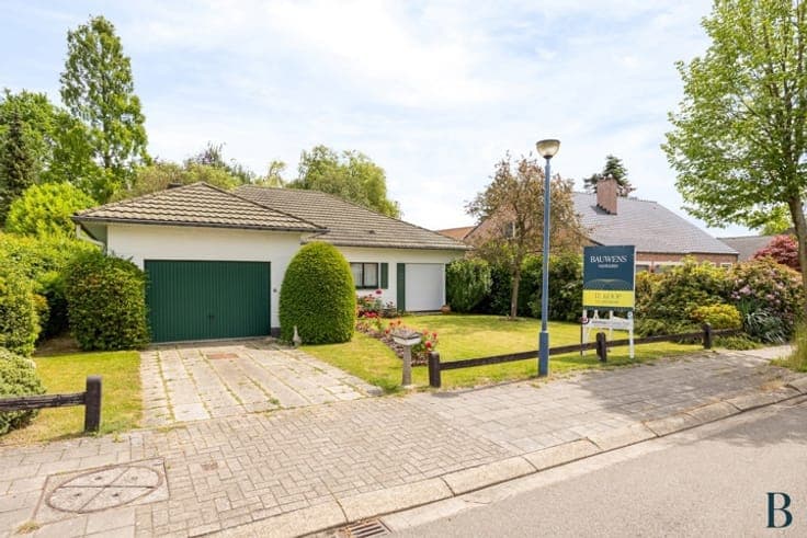 Single-storey home, 4 beds, large garden, Kontich