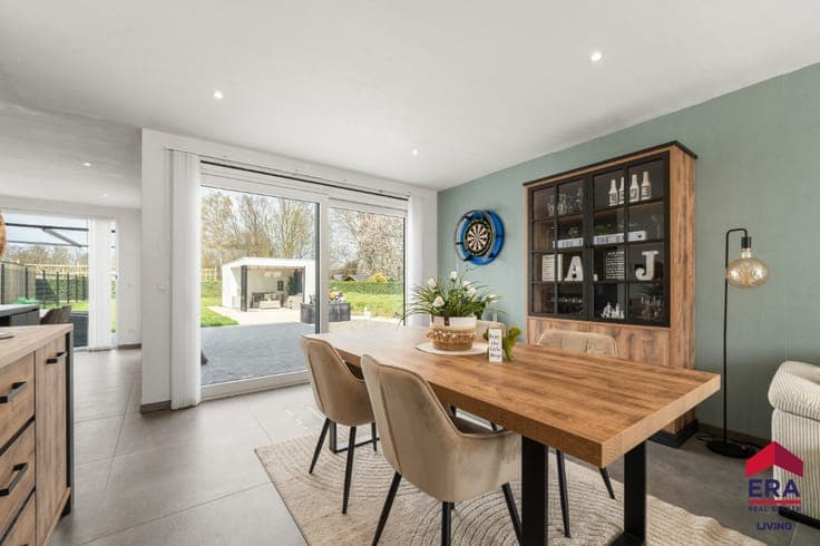 Energy-efficient move-in ready home with driveway near Aalst
