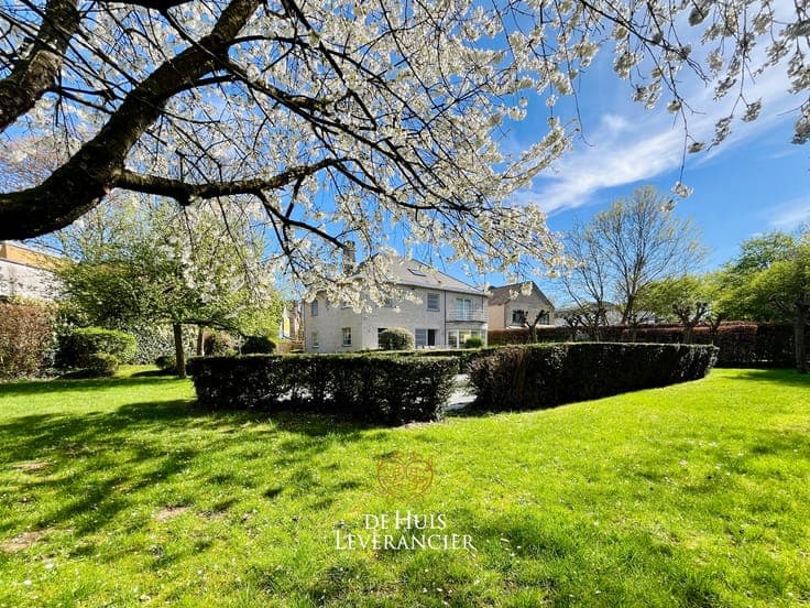 Exclusieve villa op uitzonderlijk perceel van 1 767 m², g...