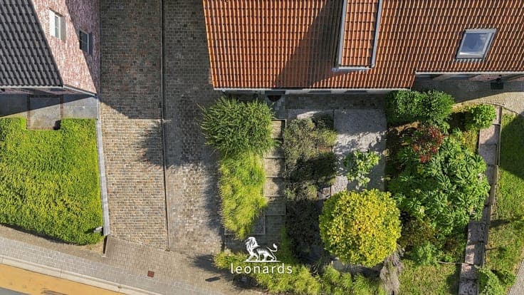 Recent semi-detached home in rural Ooike