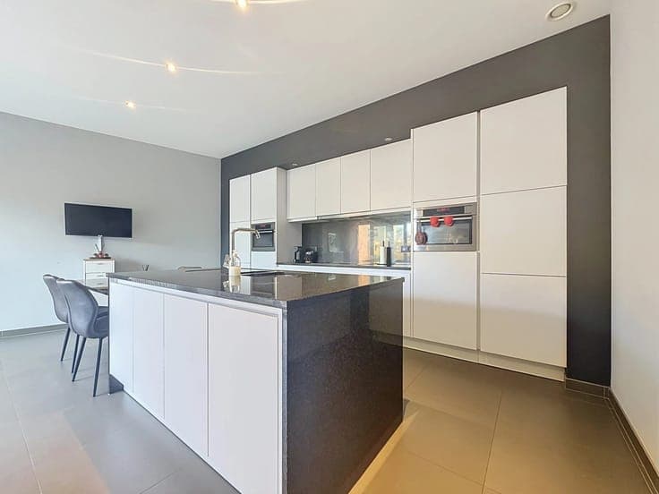 Sale - House Denderleeuw - 449,000 €