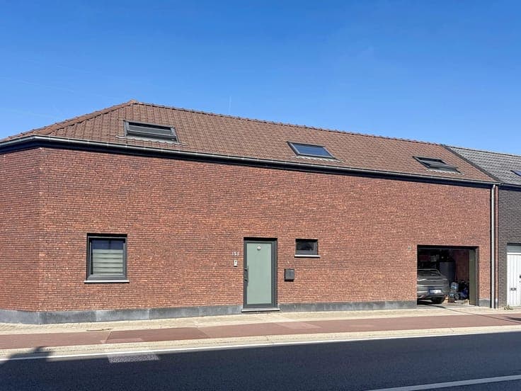 Sale - House Denderleeuw - 449,000 €