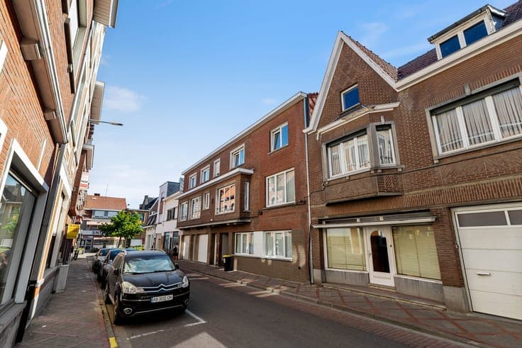 Uitstekend onderhouden opbrengsteigendom met 7 instapklar...