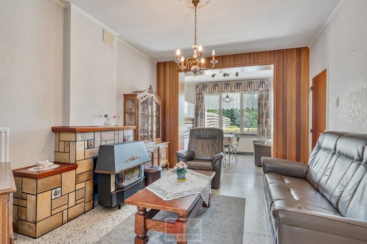 Leuke te renoveren woning met een bewoonbare oppervlakte ...