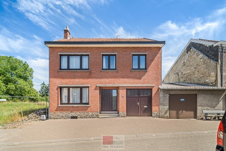 Leuke te renoveren woning met een bewoonbare oppervlakte ...