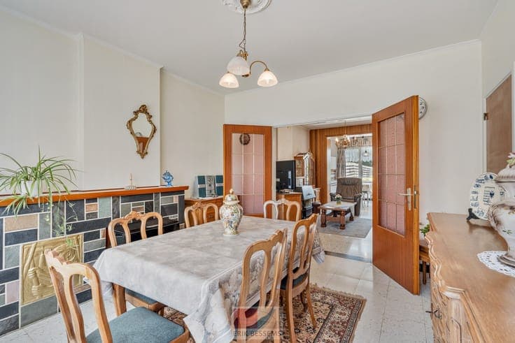 Leuke te renoveren woning met een bewoonbare oppervlakte ...