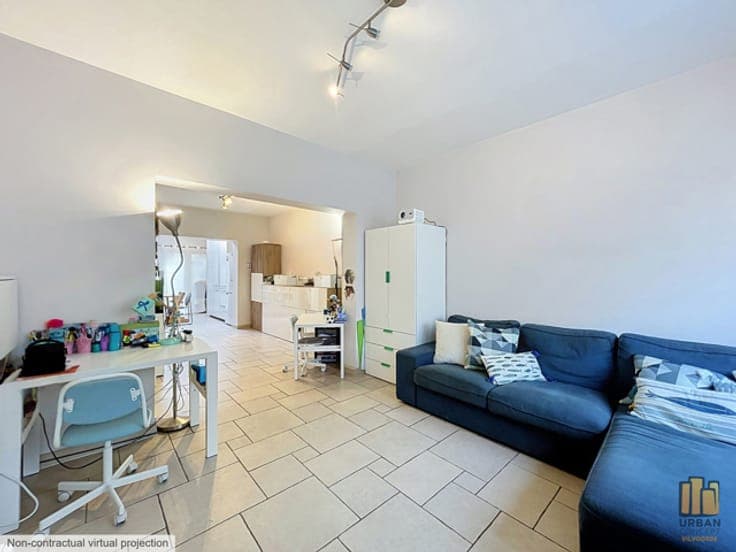CHARMING 4 BEDROOMS HOUSE WITH GARDEN (1 WALKTROUGH BEDROOM)
