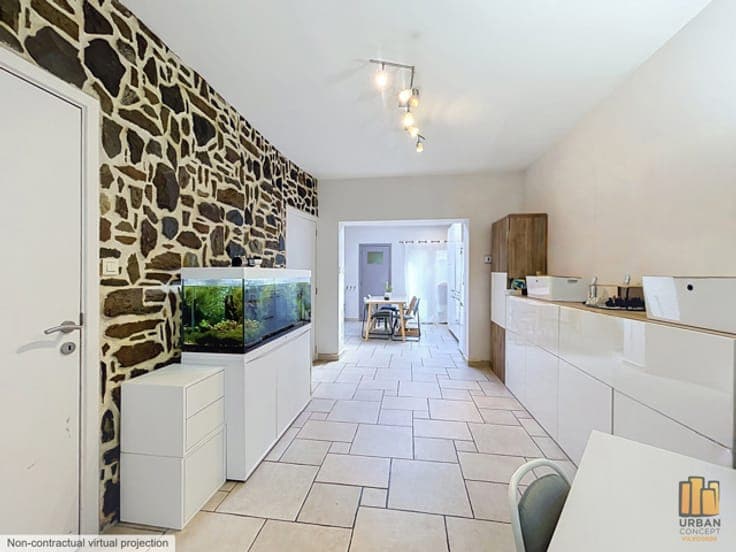 CHARMING 4 BEDROOMS HOUSE WITH GARDEN (1 WALKTROUGH BEDROOM)