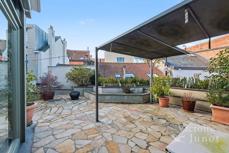 House with garage near Flagey