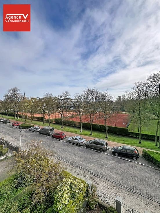 Prestigious gentleman's residence located in an absolute pr