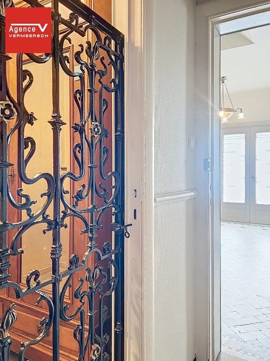 Prestigious gentleman's residence located in an absolute pr