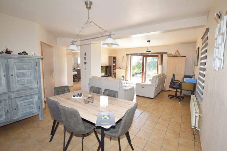 Villa lumineuse avec 3 chambres et un garage 2 voitures