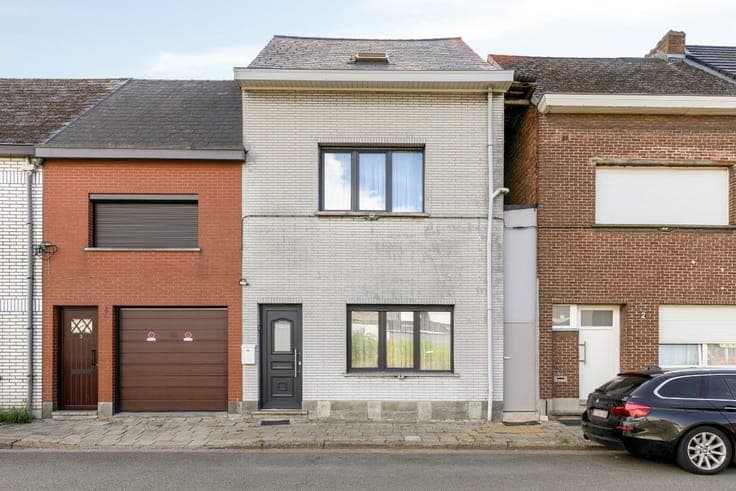 Ruime woning met veel poteniteel te koop in Willebroek