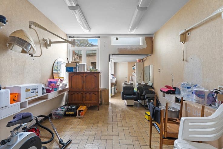 Ruime gezinswoning met 4 slaapkamers, garage en dakterras...