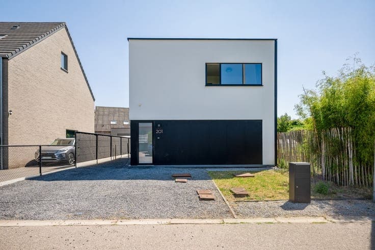 Energiezuinige woning met 3 slpkrs en bureau te Kampenhout