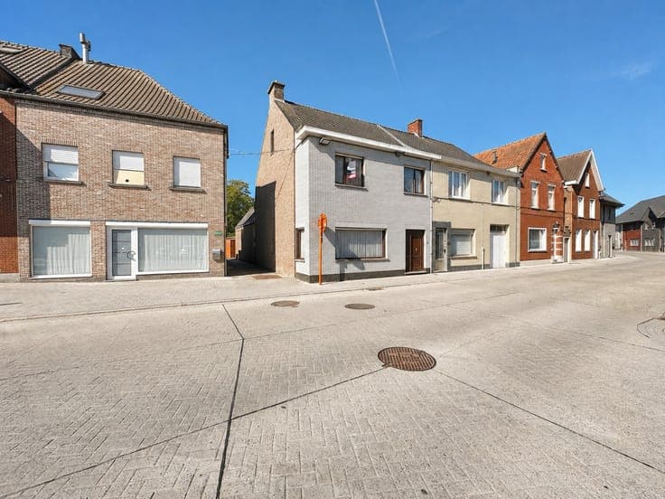 Halfopen woning met tuin en 3 slaapkamers