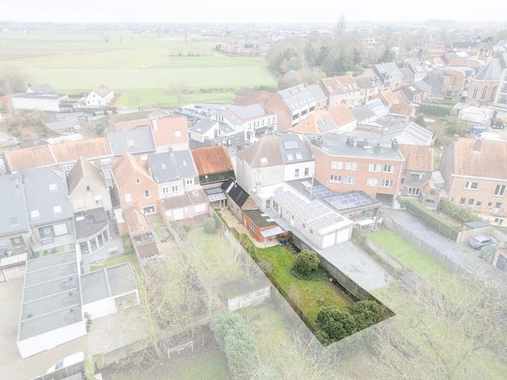 Halfopen woning met tuin en 3 slaapkamers