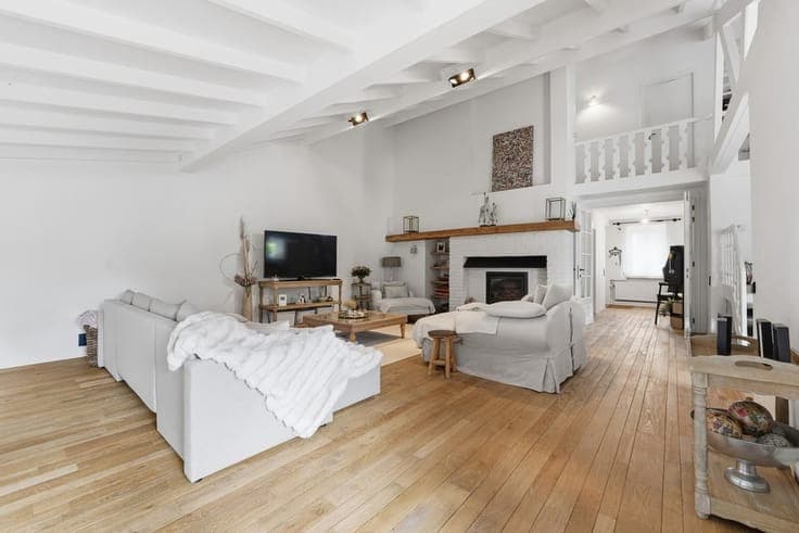 PRACHTIGE OPEN BEBOUWING MET 323 M² WOONOPPERVLAKTE, 4 SL...