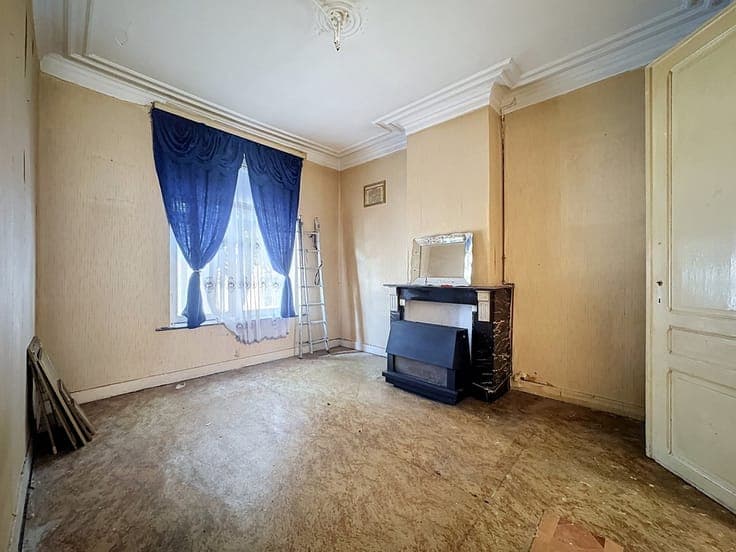 Investment property with 2 registered units and a garden