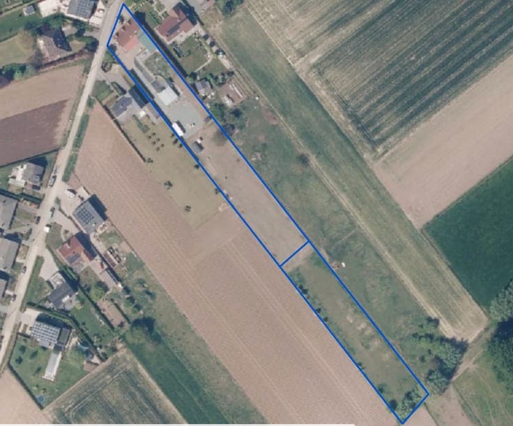 Ruime, charmante woning op een perceel van 57a80ca