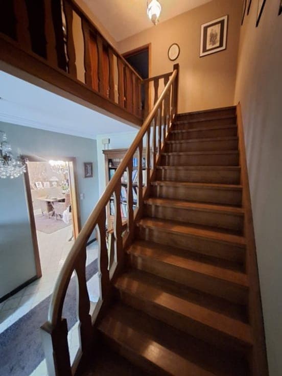 RUSTIG GELEGEN HALFOPEN WONING