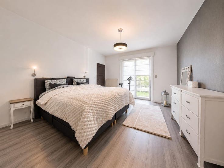 VILLA D’EXCEPTION AUX VOLUMES IMPRESSIONNANTS - PEB D+