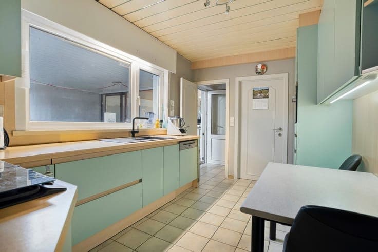 Ruime en veelzijdige (handels)woning met grote polyvalent...