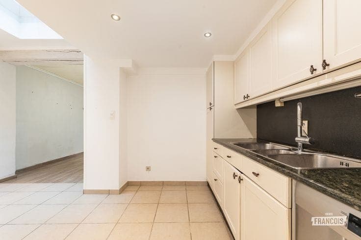 Central and versatile family home with terrace in Blankenbe…