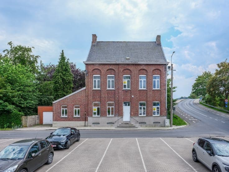 Authentieke pastorijwoning te Emelgem