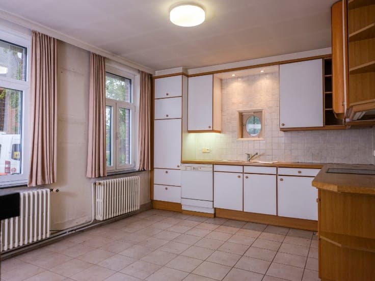 Authentieke pastorijwoning te Emelgem