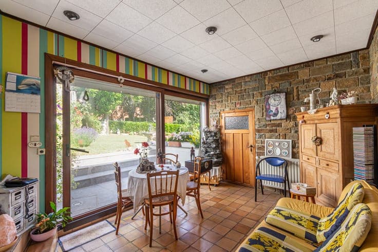 Residential home with a large outbuilding suitable for conve