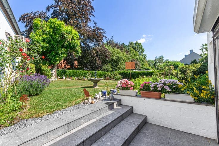 Residential home with a large outbuilding suitable for conve