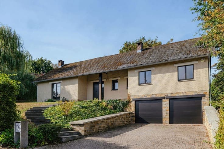 Spacious villa ideally located in Wierde