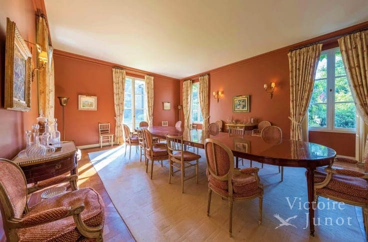 Beautiful and unique property adjacent to the Forêt de Soign