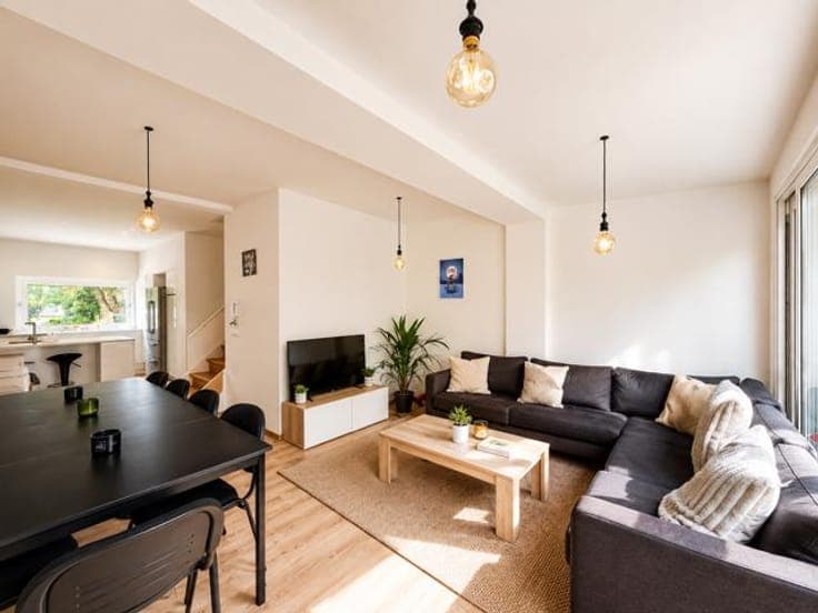 ! NEW ! Q. GRIBAUMONT - Maison 5 CHAMBRES en parfait état !