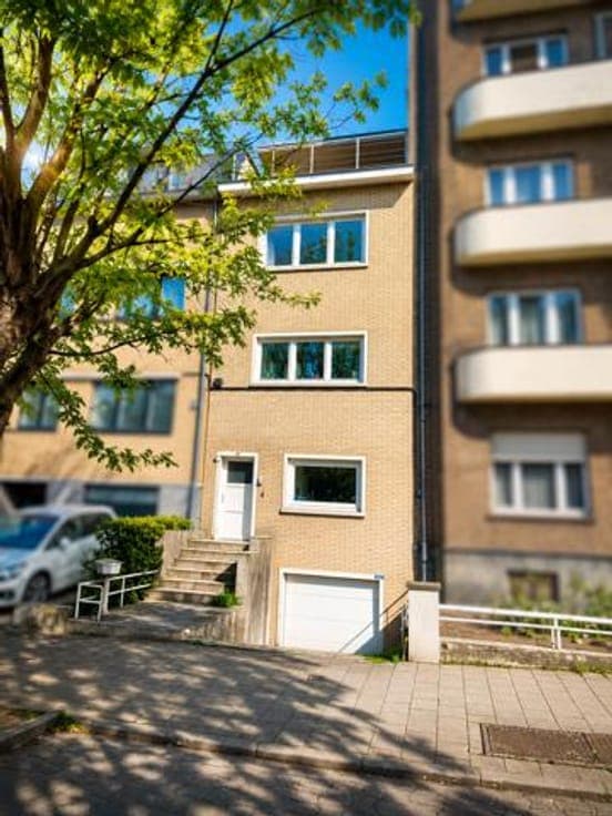 ! NEW ! Q. GRIBAUMONT - Maison 5 CHAMBRES en parfait état !